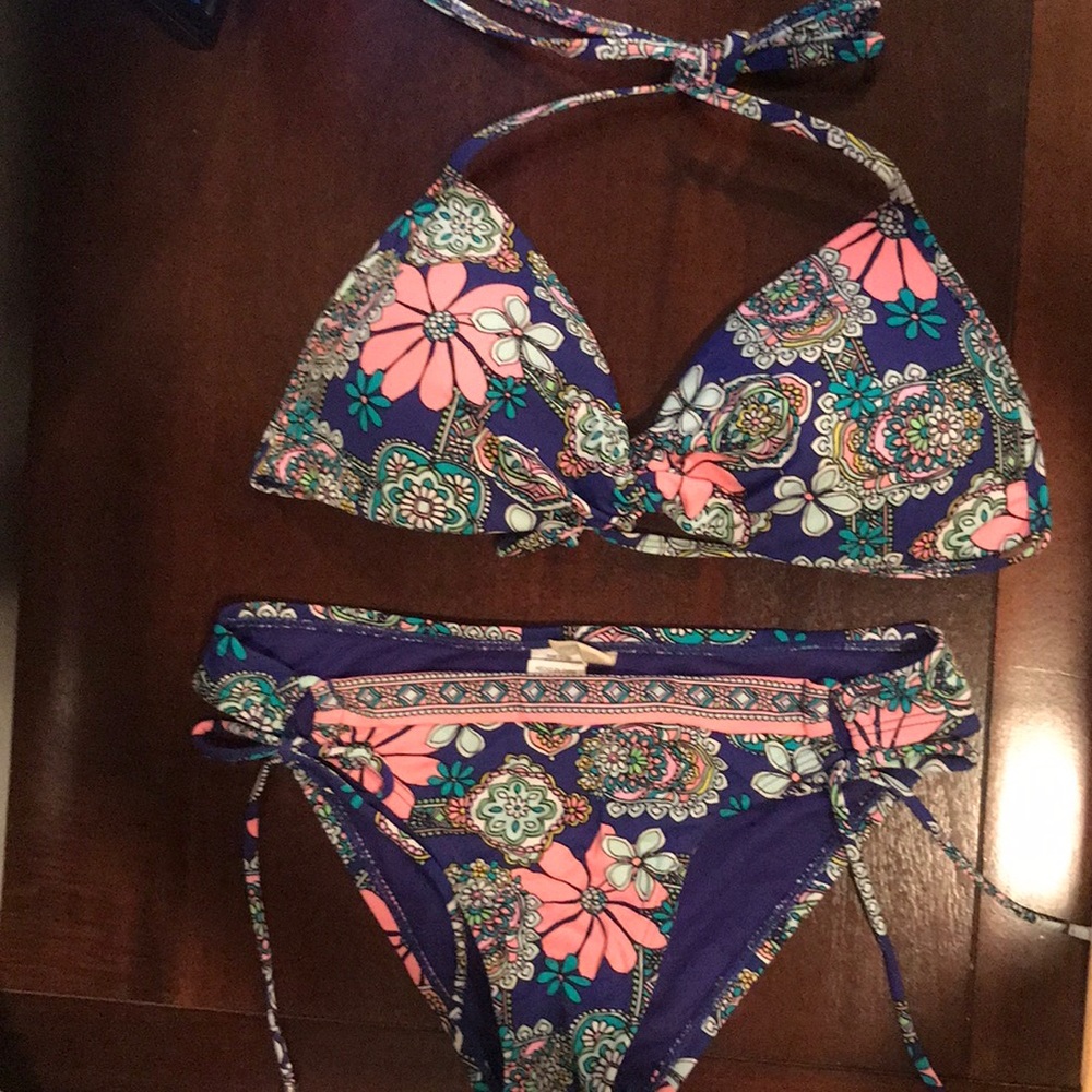 Floral bikini bathing suit